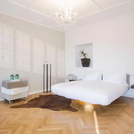 Caffe Dell'arte Boutique Готель