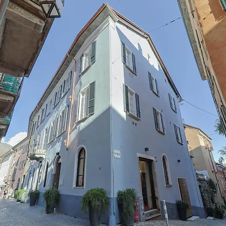 Caffe Dell'arte Boutique Локарно