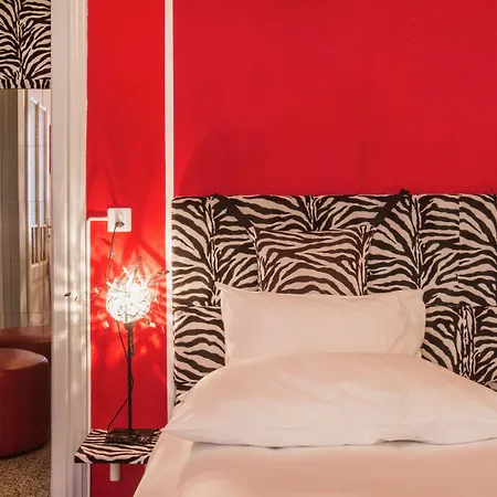 Caffe Dell'arte Boutique 3* Λοκάρνο